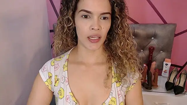 greatASS Latina online show from November 2025 11:31:02 AM