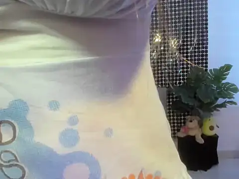 Snapshot of lorenitabella chatting on November 2025 10:25:02 PM lorenitabella online show from November 2025 10:25:02 PM