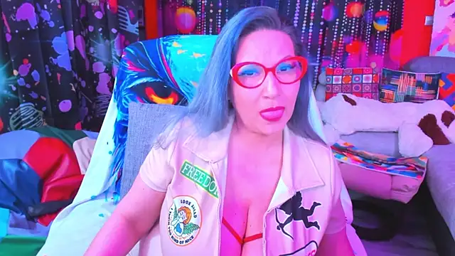 mature lisa naughty online show from March 2025 05:13:01 PM