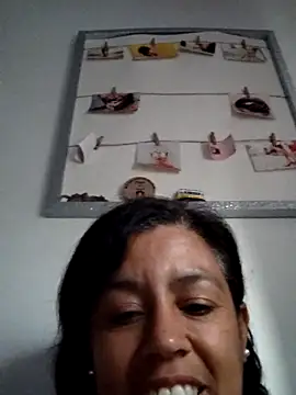 Snapshot of Molly_newman6 chatting on May 2026 11:18:01 AM Molly newman6 online show from May 2026 11:18:01 AM