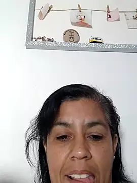 Snapshot of Molly_newman6 chatting on June 2026 01:21:02 PM Molly newman6 online show from June 2026 01:21:02 PM