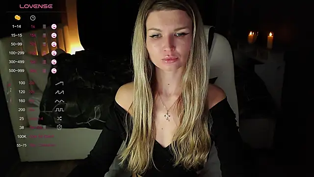 Snapshot of AngelMiaM chatting on March 2025 06:54:01 PM AngelMiaM online show from March 2025 06:54:01 PM