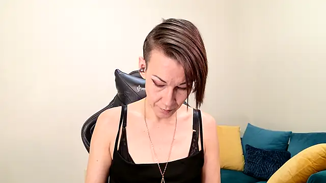 Snapshot of EveEnigma chatting on February 2025 01:27:02 PM EveEnigma online show from February 2025 01:27:02 PM