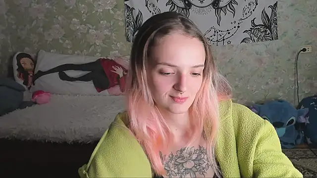 Cutie Adelia online show from September 2025 04:45:02 PM