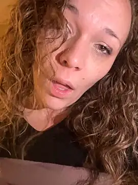 Snapshot of AuroraSummers chatting on February 2025 03:58:02 AM AuroraSummers online show from February 2025 03:58:02 AM