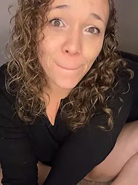 Snapshot of AuroraSummers chatting on March 2025 04:19:01 AM AuroraSummers online show from March 2025 04:19:01 AM