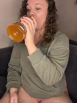 Snapshot of AuroraSummers chatting on March 2025 02:27:02 AM AuroraSummers online show from March 2025 02:27:02 AM