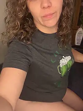 Snapshot of AuroraSummers chatting on March 2025 05:20:02 AM AuroraSummers online show from March 2025 05:20:02 AM