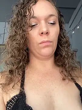 Snapshot of AuroraSummers chatting on September 2025 02:39:02 PM AuroraSummers online show from September 2025 02:39:02 PM