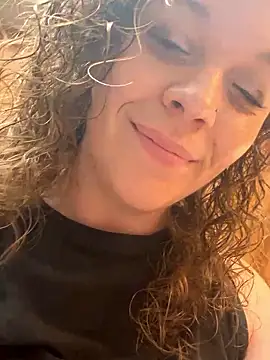 Snapshot of AuroraSummers chatting on September 2025 02:32:01 PM AuroraSummers online show from September 2025 02:32:01 PM