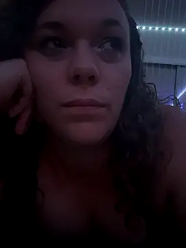 Snapshot of AuroraSummers chatting on October 2025 04:13:01 AM AuroraSummers online show from October 2025 04:13:01 AM