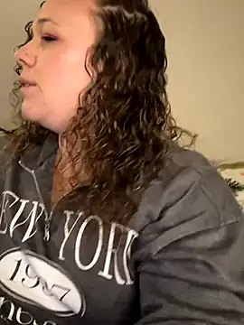 Snapshot of AuroraSummers chatting on November 2025 01:00:02 AM AuroraSummers online show from November 2025 01:00:02 AM