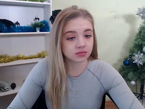 Snapshot of CrazyGloria chatting on January 2025 06:41:01 AM CrazyGloria online show from January 2025 06:41:01 AM