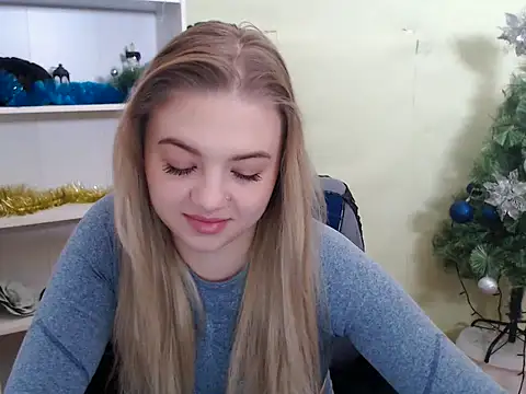 Snapshot of CrazyGloria chatting on January 2025 05:58:02 AM CrazyGloria online show from January 2025 05:58:02 AM