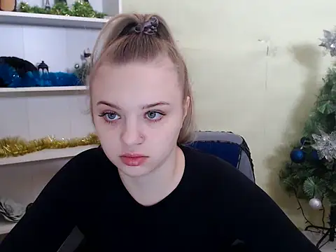 Snapshot of CrazyGloria chatting on January 2025 06:23:02 AM CrazyGloria online show from January 2025 06:23:02 AM