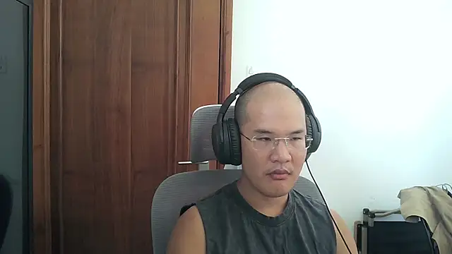 Snapshot of luckyjackie25 chatting on June 2026 01:51:02 AM luckyjackie25 online show from June 2026 01:51:02 AM