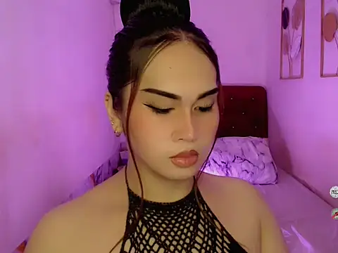 Snapshot of AlodiaOfCums chatting on October 2025 03:30:01 AM AlodiaOfCums online show from October 2025 03:30:01 AM