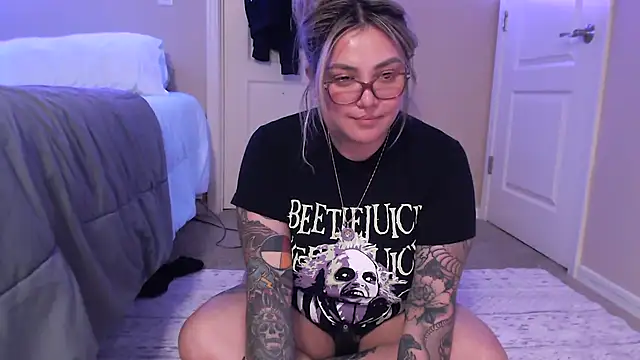 nativepumpkin95 online show from February 2025 03:47:02 AM