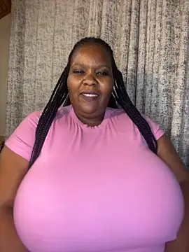 Michyboldy online show from December 2025 01:00:01 AM