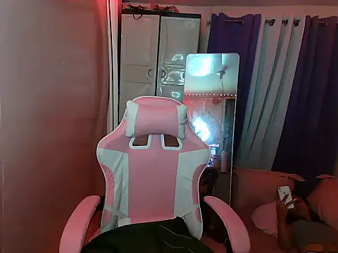 young salsalita online show from March 2025 06:07:01 PM