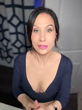 Snapshot of Fiona_Kent_ chatting on January 2025 09:44:02 PM Fiona Kent online show from January 2025 09:44:02 PM