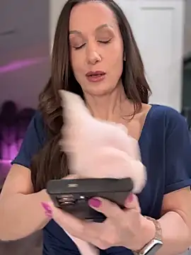 Snapshot of Fiona_Kent_ chatting on February 2025 12:35:02 AM Fiona Kent online show from February 2025 12:35:02 AM