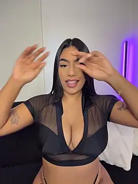 Sara mocca  online show from April 2026 07:58:01 PM