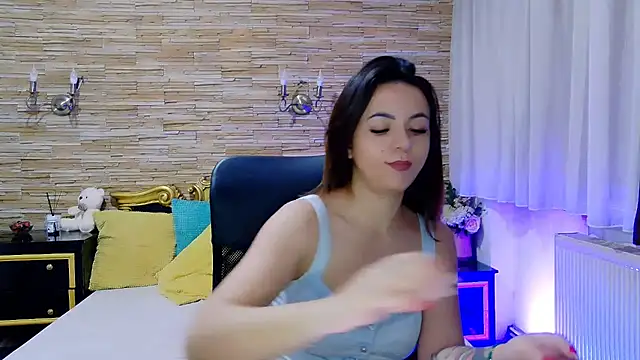 Snapshot of PlayfulElla chatting on February 2025 11:44:02 AM PlayfulElla online show from February 2025 11:44:02 AM