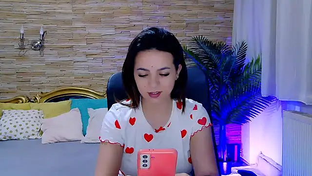 Snapshot of PlayfulElla chatting on February 2025 08:40:02 AM PlayfulElla online show from February 2025 08:40:02 AM