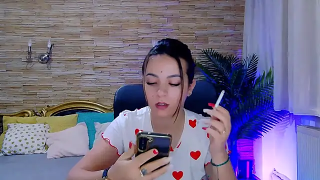 Snapshot of PlayfulElla chatting on February 2025 11:44:02 AM PlayfulElla online show from February 2025 11:44:02 AM