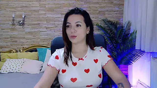Snapshot of PlayfulElla chatting on February 2025 06:15:02 AM PlayfulElla online show from February 2025 06:15:02 AM