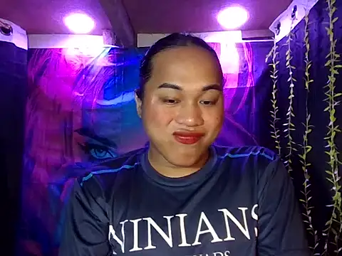 bettina love online show from November 2025 10:20:02 PM