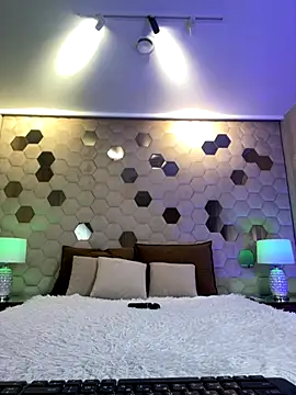 Snapshot of XLindaMilfX chatting on October 2025 08:20:01 PM XLindaMilfX online show from October 2025 08:20:01 PM