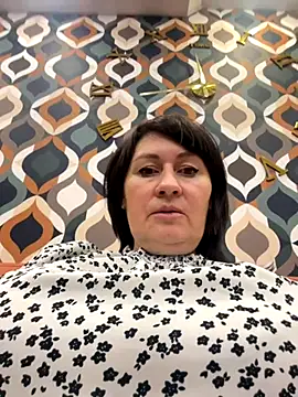 Snapshot of XLindaMilfX chatting on October 2025 05:20:02 AM XLindaMilfX online show from October 2025 05:20:02 AM