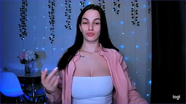 Snapshot of KarlaSim chatting on February 2025 09:37:02 PM KarlaSim online show from February 2025 09:37:02 PM