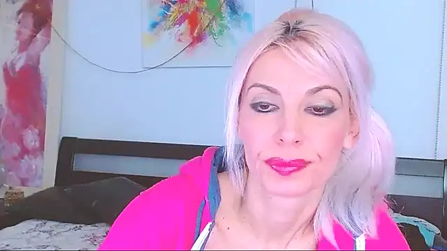 HoneyLara online show from February 2025 02:28:02 AM