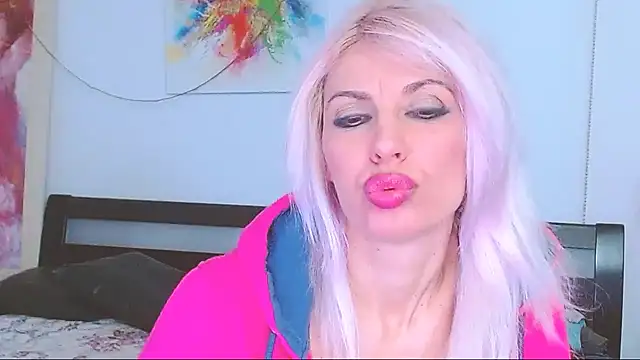 HoneyLara online show from February 2025 05:46:02 AM