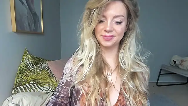 Snapshot of BelieveinEmliy chatting on January 2025 09:22:01 AM BelieveinEmliy online show from January 2025 09:22:01 AM