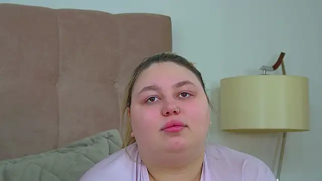 LillianKim online show from February 2026 06:39:02 AM