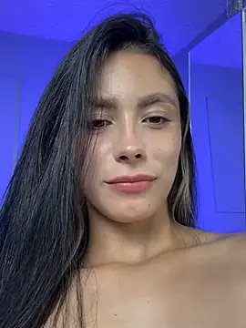 Snapshot of Lauraxx69 chatting on March 2025 07:35:02 AM Lauraxx69 online show from March 2025 07:35:02 AM