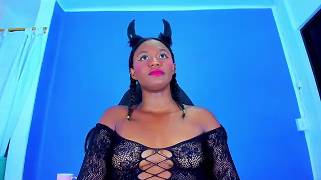 Snapshot of MAILYN_ER chatting on January 2025 08:05:02 PM MAILYN ER online show from January 2025 08:05:02 PM