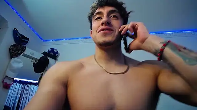 Snapshot of strongboy_ chatting on October 2025 06:49:02 PM strongboy online show from October 2025 06:49:02 PM