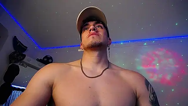 Snapshot of strongboy_ chatting on November 2025 08:08:02 PM strongboy online show from November 2025 08:08:02 PM