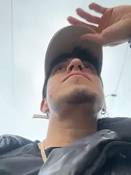 Snapshot of strongboy_ chatting on December 2025 11:30:02 AM strongboy online show from December 2025 11:30:02 AM