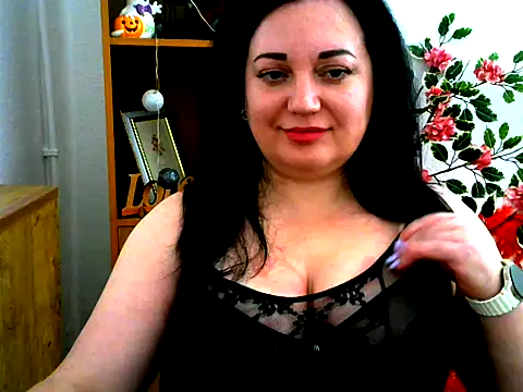 AmanaGi online show from November 2025 03:22:02 PM