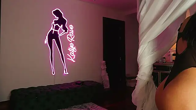 Katyerave online show from November 2025 08:11:01 PM