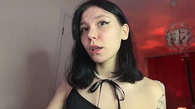 Snapshot of pinkdolly18 chatting on January 2025 09:37:01 PM pinkdolly18 online show from January 2025 09:37:01 PM