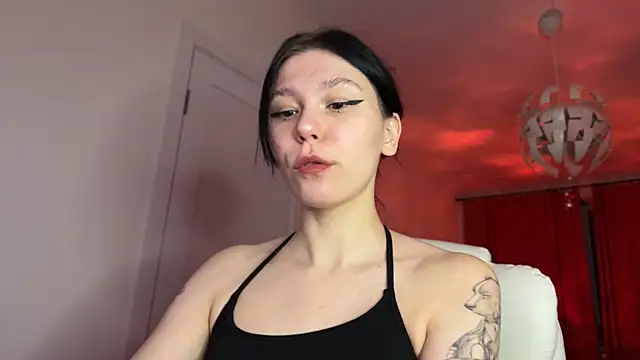 Snapshot of pinkdolly18 chatting on February 2025 10:23:02 PM pinkdolly18 online show from February 2025 10:23:02 PM