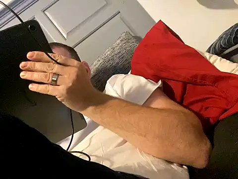 Snapshot of blueeyes3W chatting on December 2024 04:20:01 PM blueeyes3W online show from December 2024 04:20:01 PM