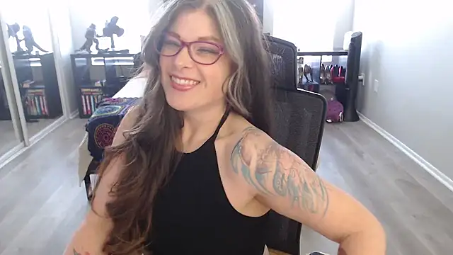 Snapshot of TheLenaAdams chatting on December 2024 03:24:02 PM TheLenaAdams online show from December 2024 03:24:02 PM